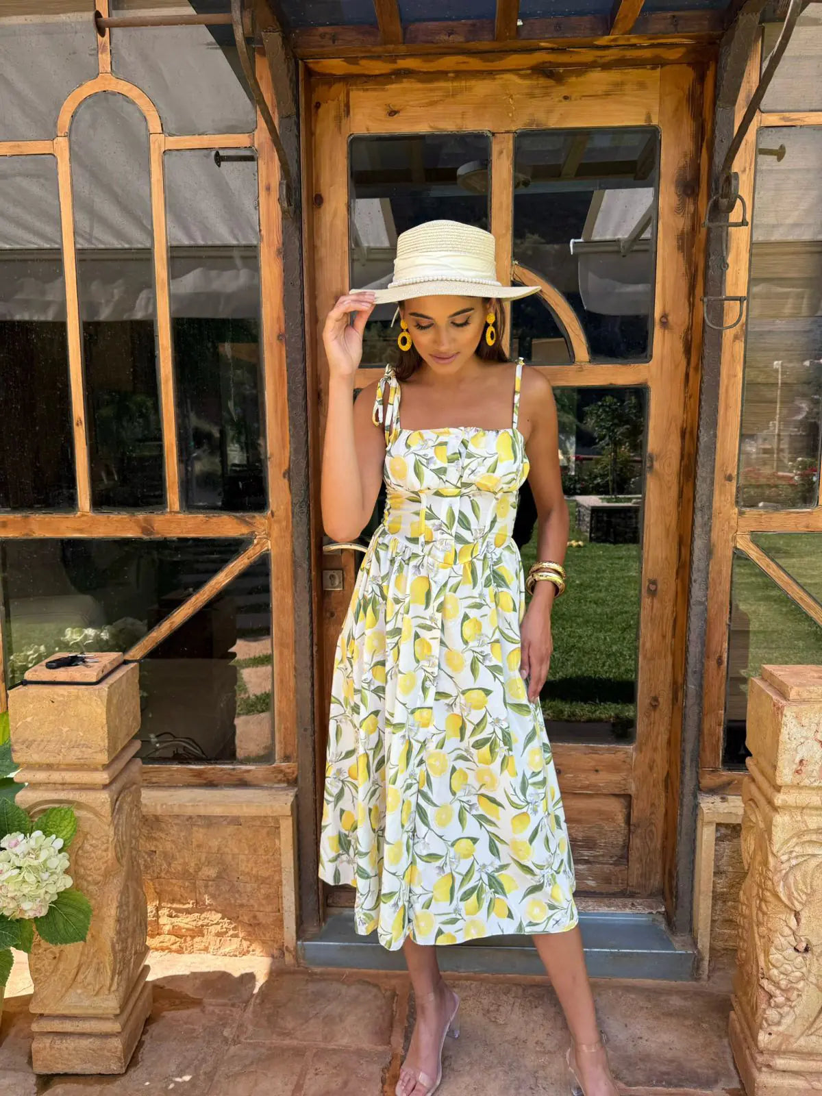 Dresses & Sets