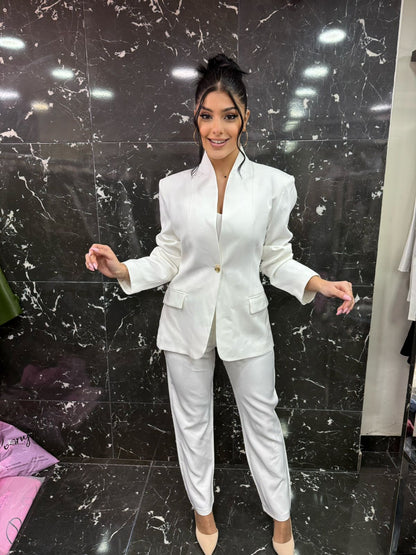 Victoria set