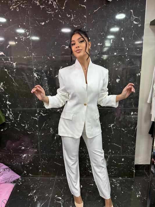Victoria set