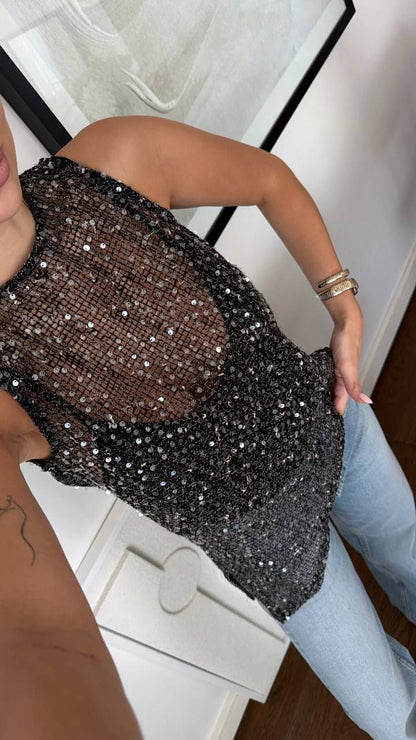 Mila Shinny Top